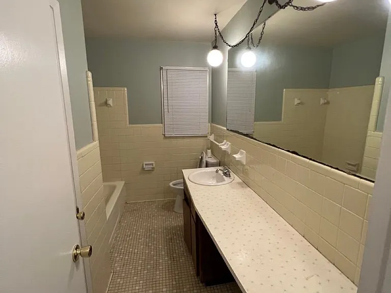 211 Utah Ave — Photo 4