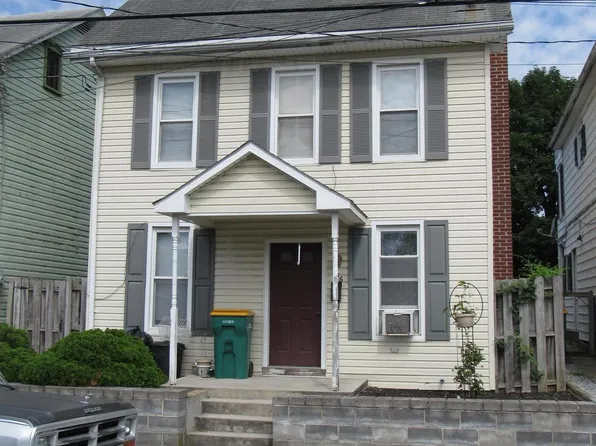 356 Ringgold St, Waynesboro, PA 17268
