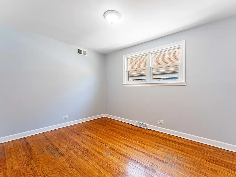 4507 S Leamington Ave — Photo 11