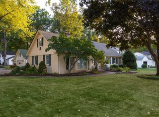 30201 Ashton Ln, Bay Village, OH 44140