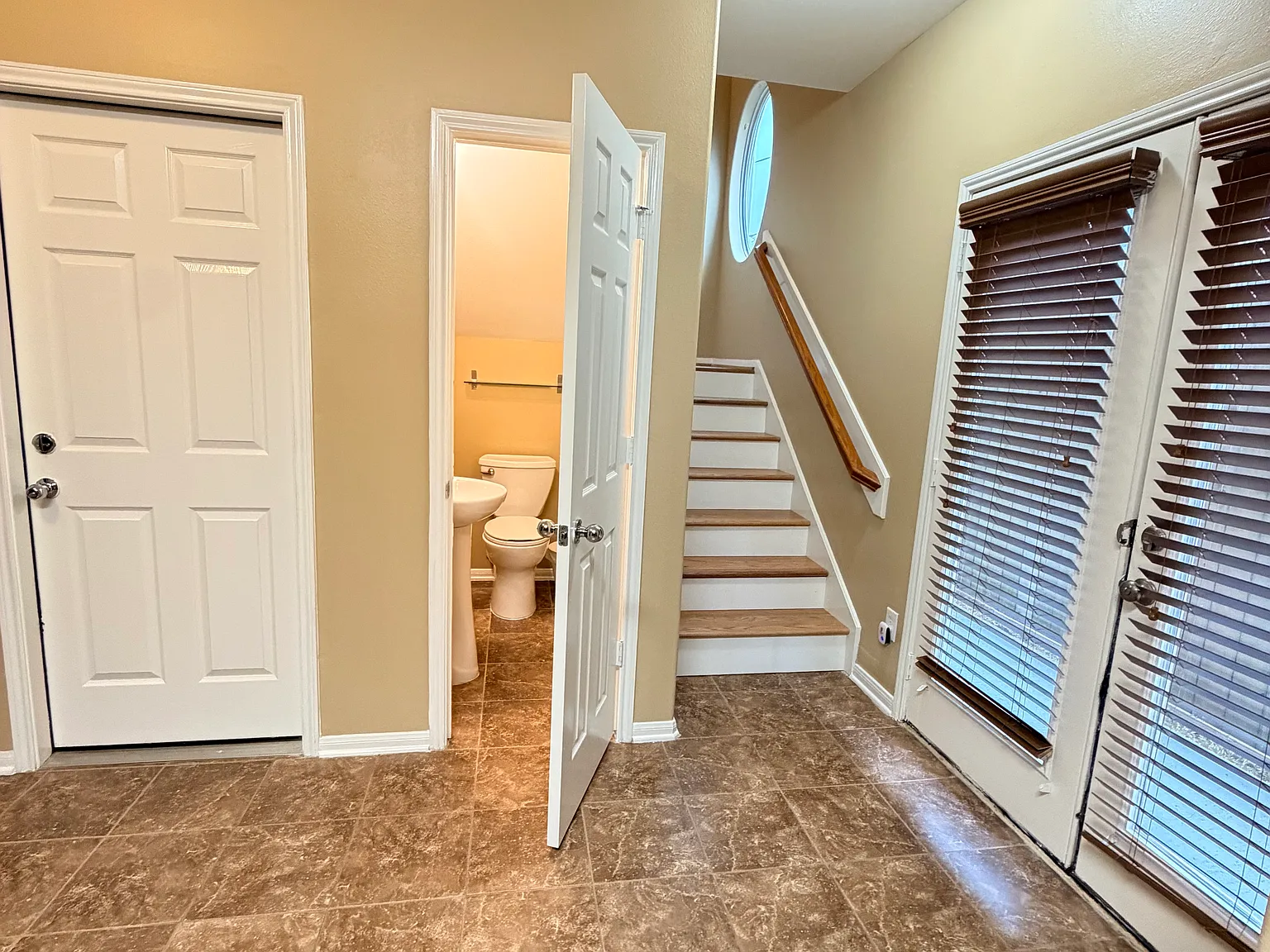 2201 Naomi St — Photo 3
