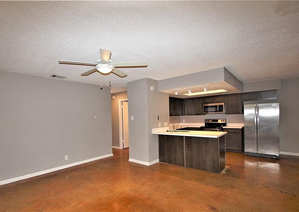 1st image of 3418 Willowrun Dr APT 3
