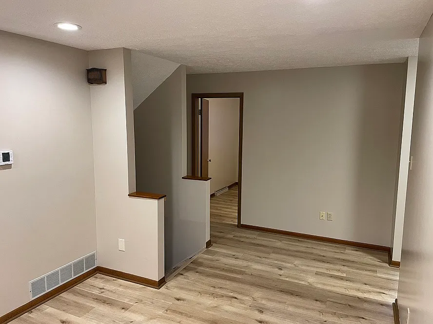 2 bed, 800 sqft, $995 — Photo 3