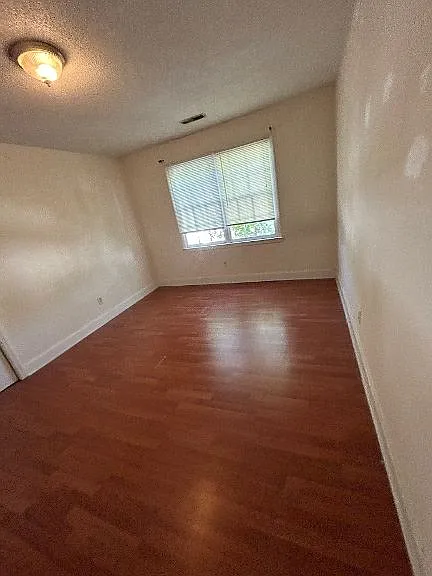 61 Cooper St #B — Photo 16