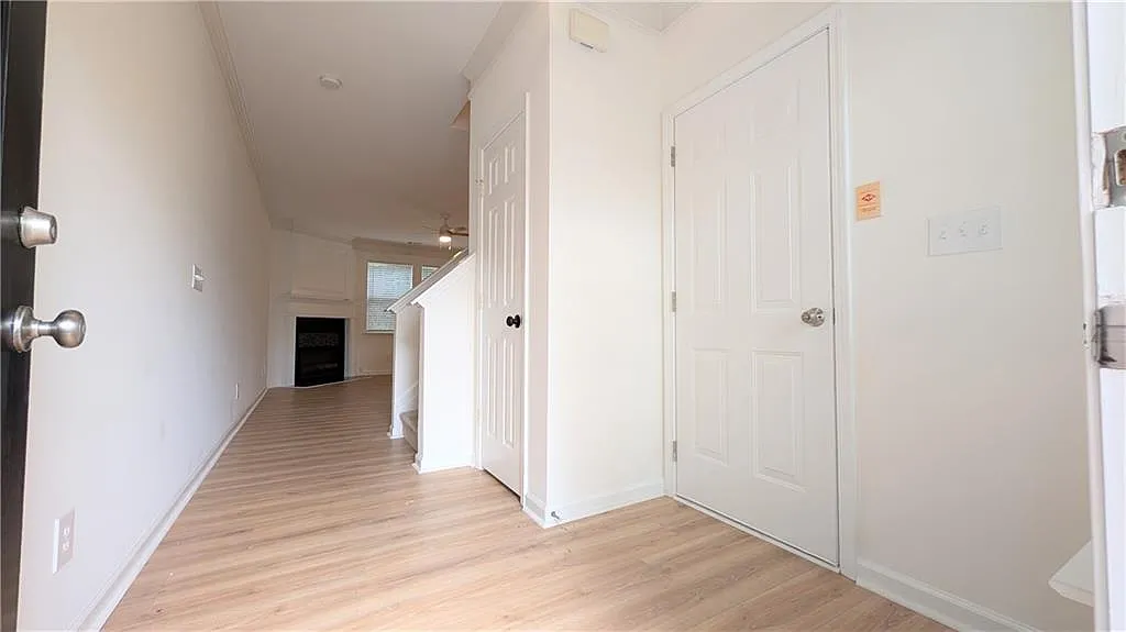 3 bed, 2.5 bath, 1768 sqft, $2,495 — Photo 3
