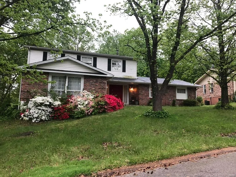 584 Spragues Mill Ct photo 1