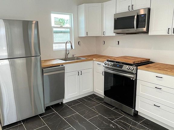 3rd image of 2148 Felspar St