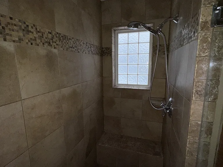3003 Oliver St — Photo 16