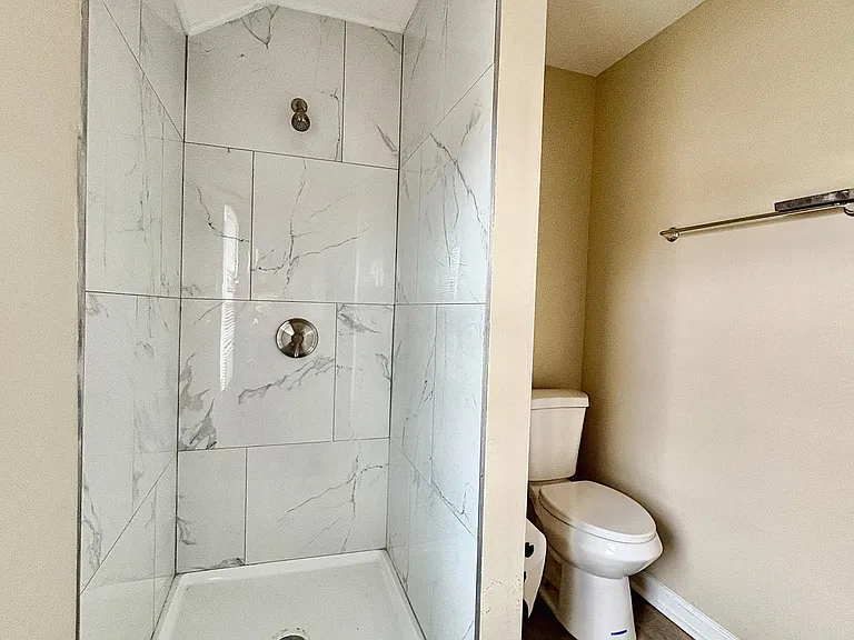 5614 S Main St — Photo 12