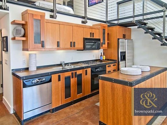 5th image of 1 Clarence Pl Unit 14