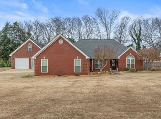 589 Oakview Cir, Killen, AL 35645
