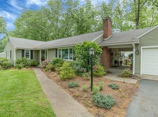 43 Wildwood Gln, Longmeadow, MA 01106