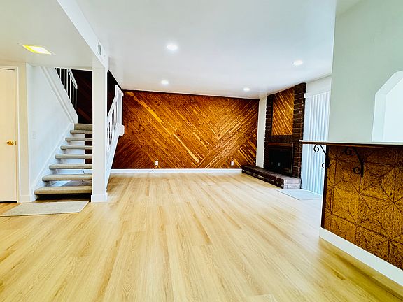 2nd image of 905 Virgo Ln