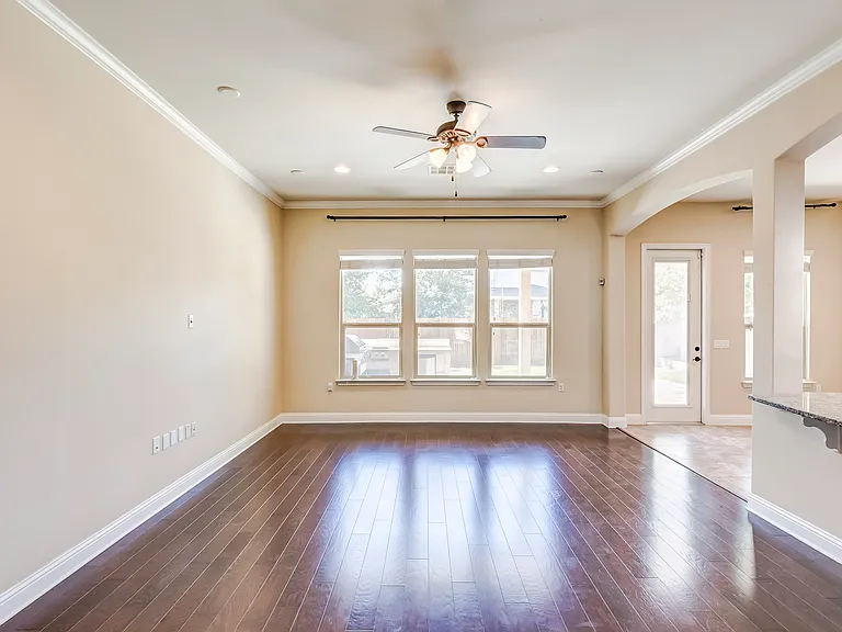 16009 Jeffs Ln — Photo 7