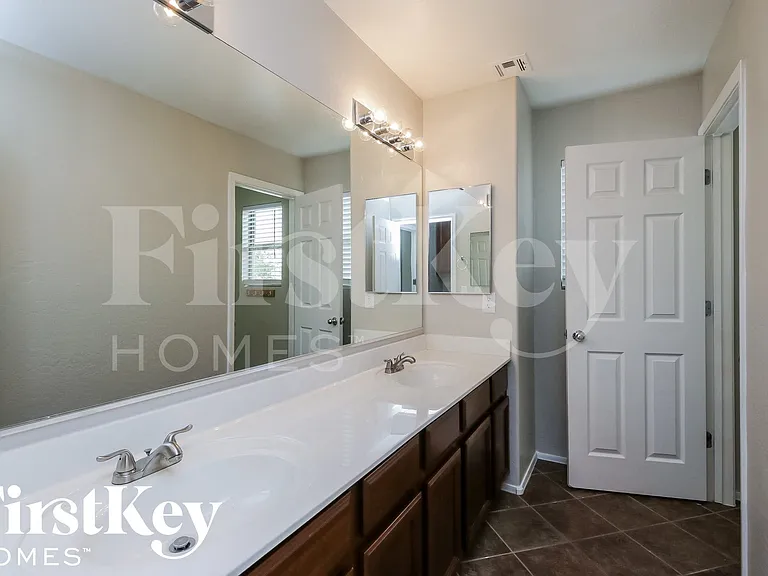 2641 W Prospector Way — Photo 7