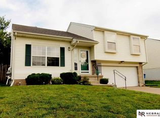 3104 Sheridan Rd, Bellevue, NE 68123