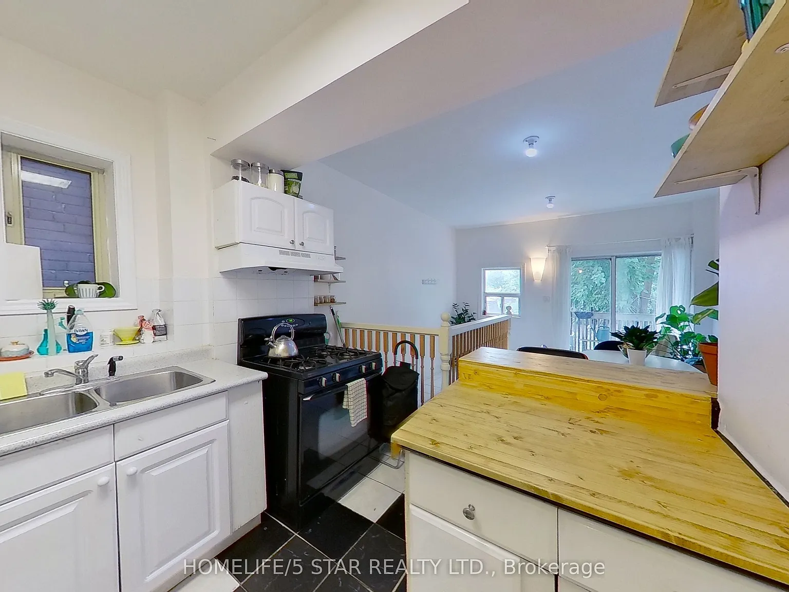 3 bed, $2,995 — Photo 4