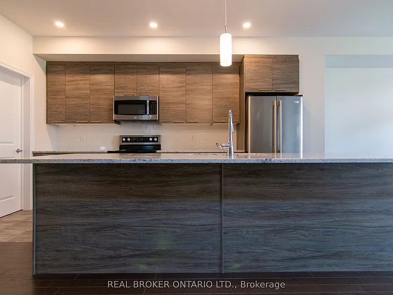 1022 Kijik Cres — Photo 7