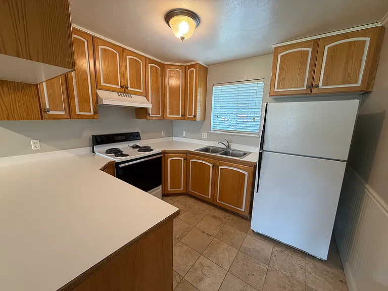 150 E 1460 S #150 — Photo 2
