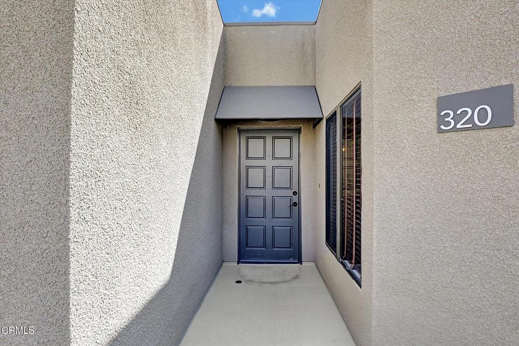 2 bed, 2.0 bath, 968 sqft, $3,500 — Photo 4
