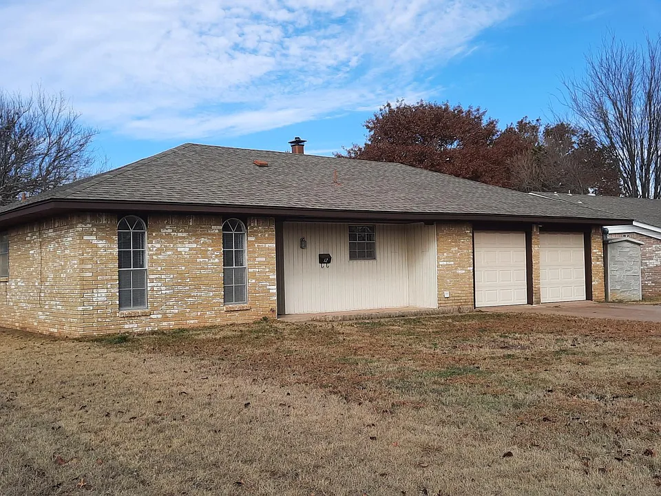12 Chickasaw Dr