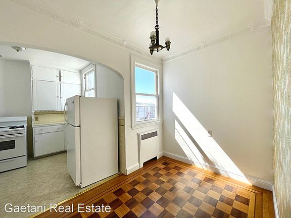 4th image of 857 Valencia St APT 3