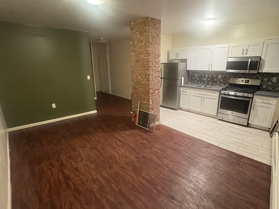 192 Etna St #2