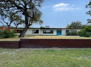 204 S Race St, Lampasas, TX 76550
