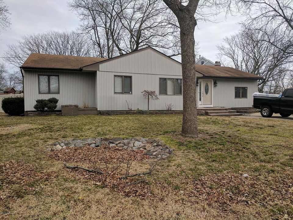 1st image of 849 Neville St
