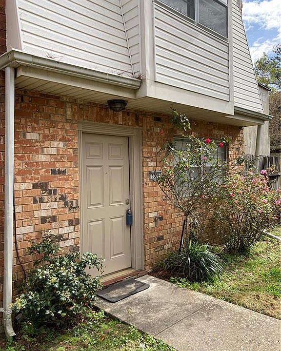 1st image of 3006 8th St