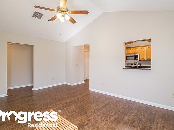 4th image of 8148 Settlers Landing Trl N