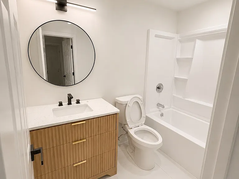 2112 Valley Oaks Dr SE #1 — Photo 10