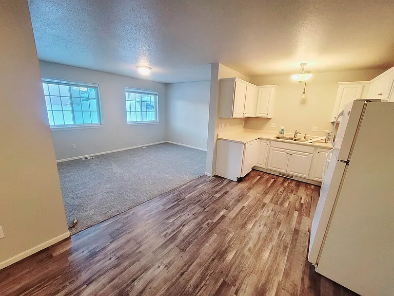 4905 S Tennis Ln — Photo 4