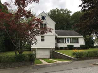 114 Billings St, Lowell, MA 01850