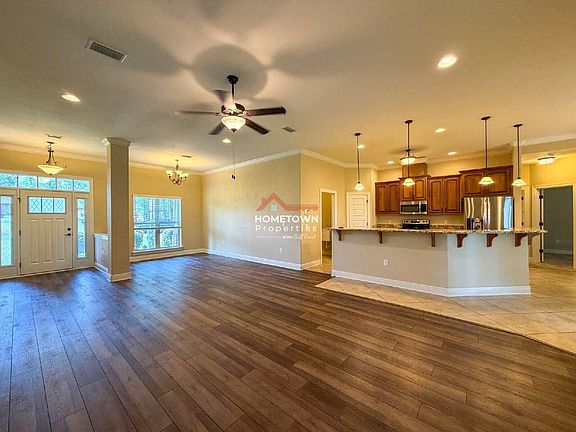 3rd image of 5573 Nate Ln
