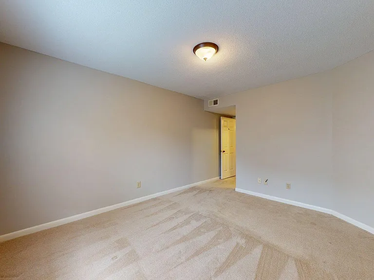1203 Wilshire Cir — Photo 16