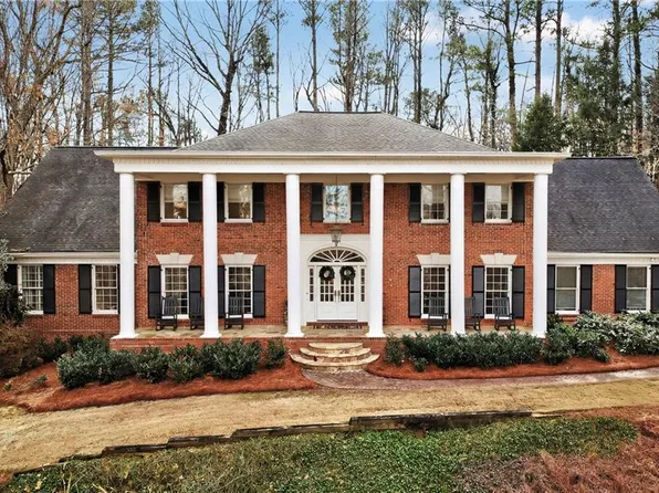 1735 Winterthur Close, Sandy Springs, GA 30328