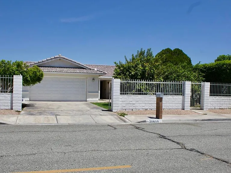 30650 Avenida Del Yermo — Photo 3