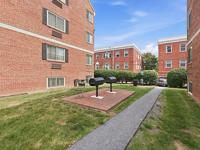 906 S Washington St #307 — Photo 23