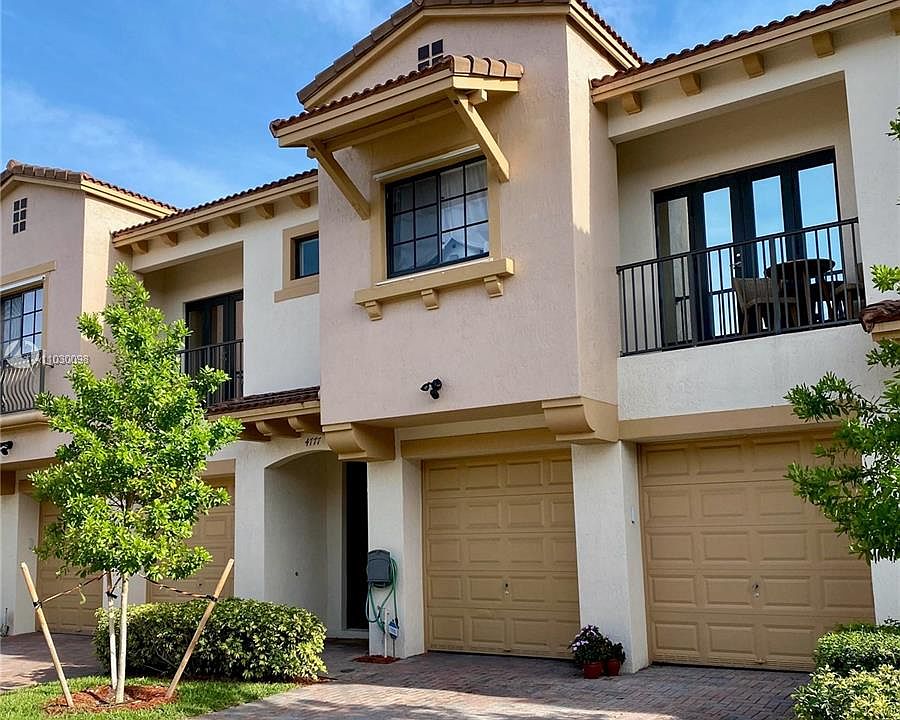 1st image of 4777 N Grand Cypress Cir N #4777