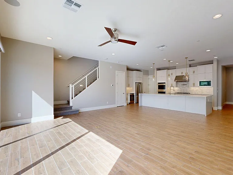 23190 N 74th Pl — Photo 9