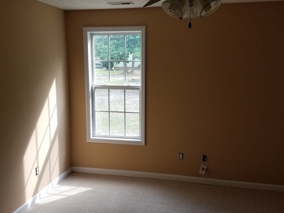 1st image of 469 Northwoods Dr
