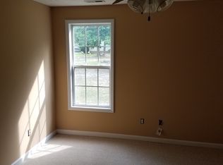 469 Northwoods Dr, Raeford, NC 28376