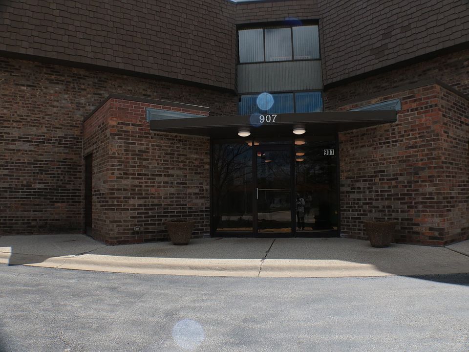1st image of 907 S Williams St APT 205
