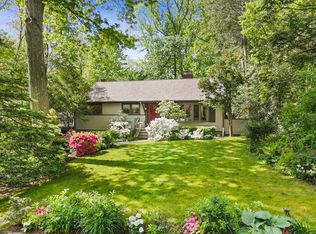 13 Swampscott Rd, Stamford, CT 06905