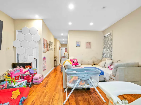 109-55 Lefferts Boulevard image 9 of 21