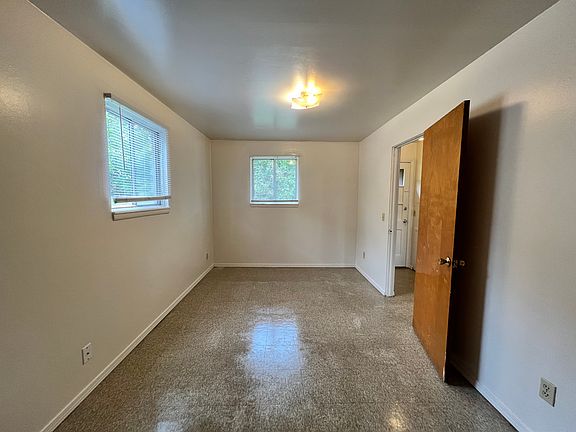 5th image of 854 Jefferson Ave