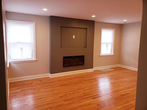 4th image of 8142 S Kingston Ave