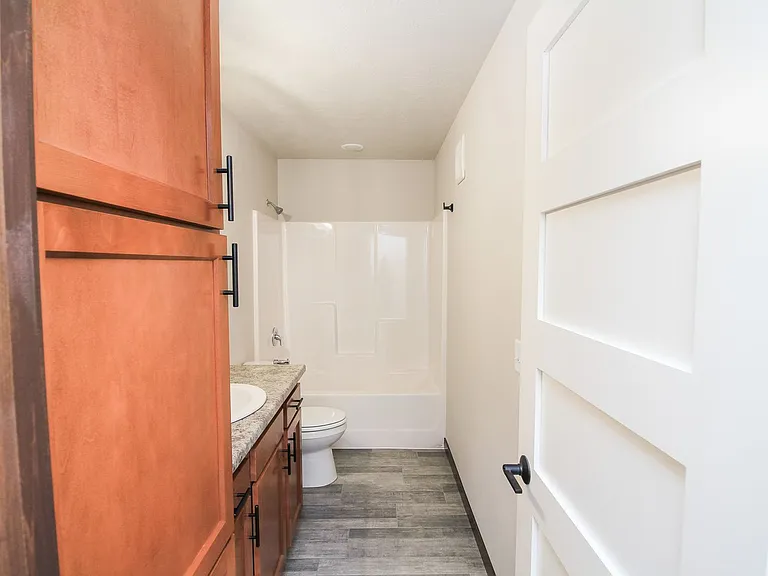 600-3 W Samantha St — Photo 8