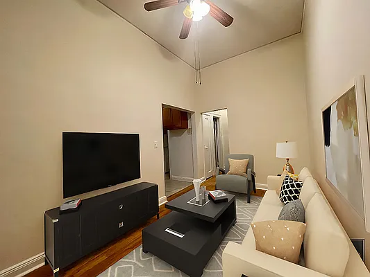 Rented by Bond New York | media 8